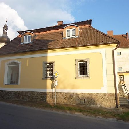 Guest House U Zlatého Jelena Žinkovy Extérieur photo