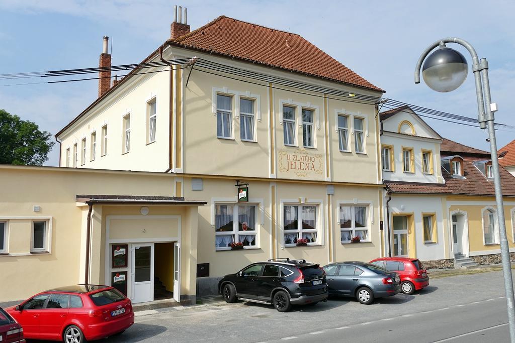 Guest House U Zlatého Jelena Žinkovy Extérieur photo
